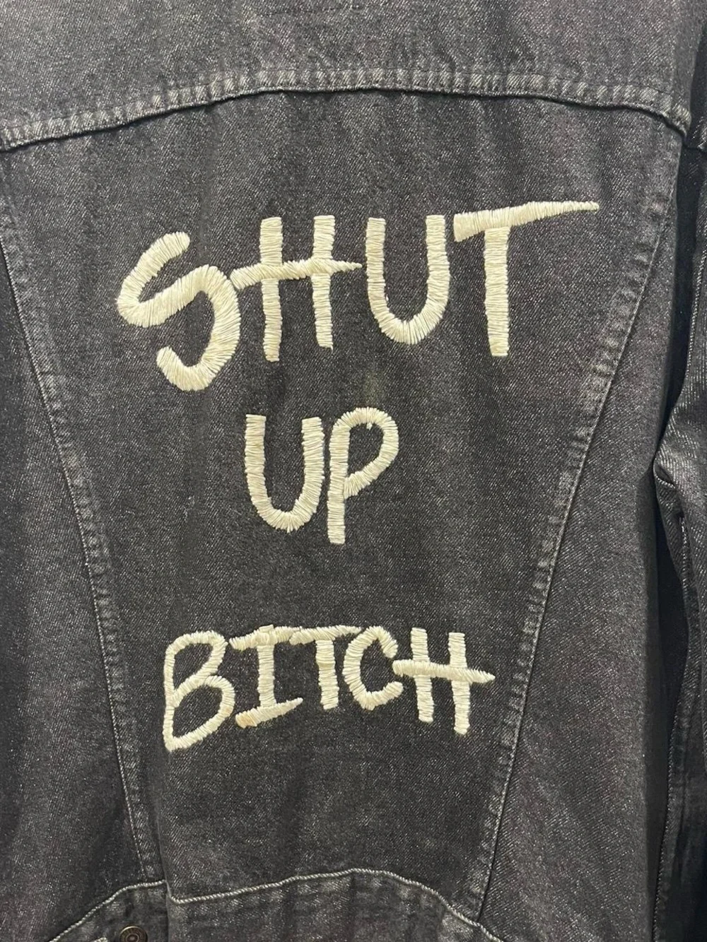 Embroidered Levis Denim Jacket - Picture 2 of 5